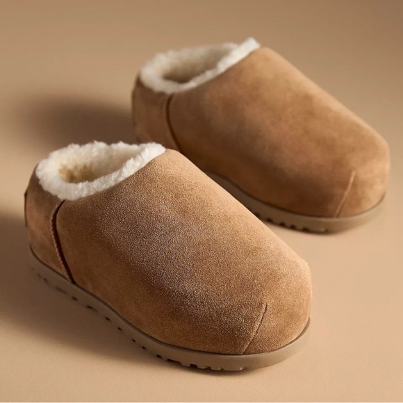 Ugg Pumped Slides Chestnut Size 8 Like New! - Picture 8 of 9